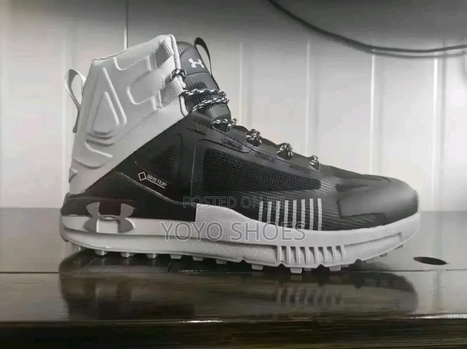 Under Armour Verge 2.0 Gore-Tex Hiking Water Proff Boots