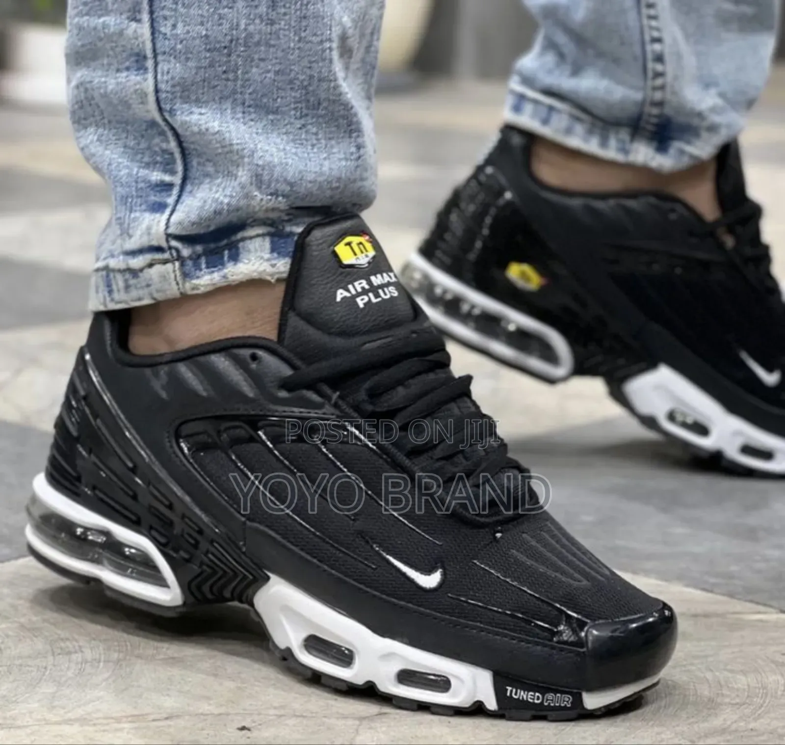 Nike Air Max Tn Plus Tund Black /White Fashion Sneaker