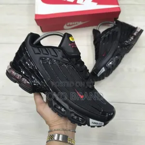Nike Air Max Tn Plus Tund Triple Black Fashion Sneaker