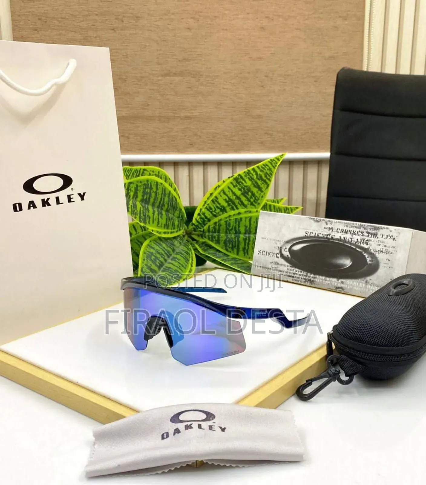 Oakley Sunglass