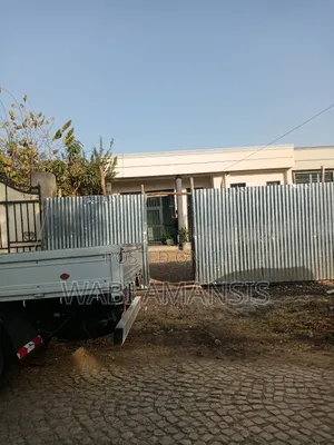 6bdrm House in Dukam, East Shewa for sale