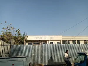 6bdrm House in Dukam, East Shewa for sale