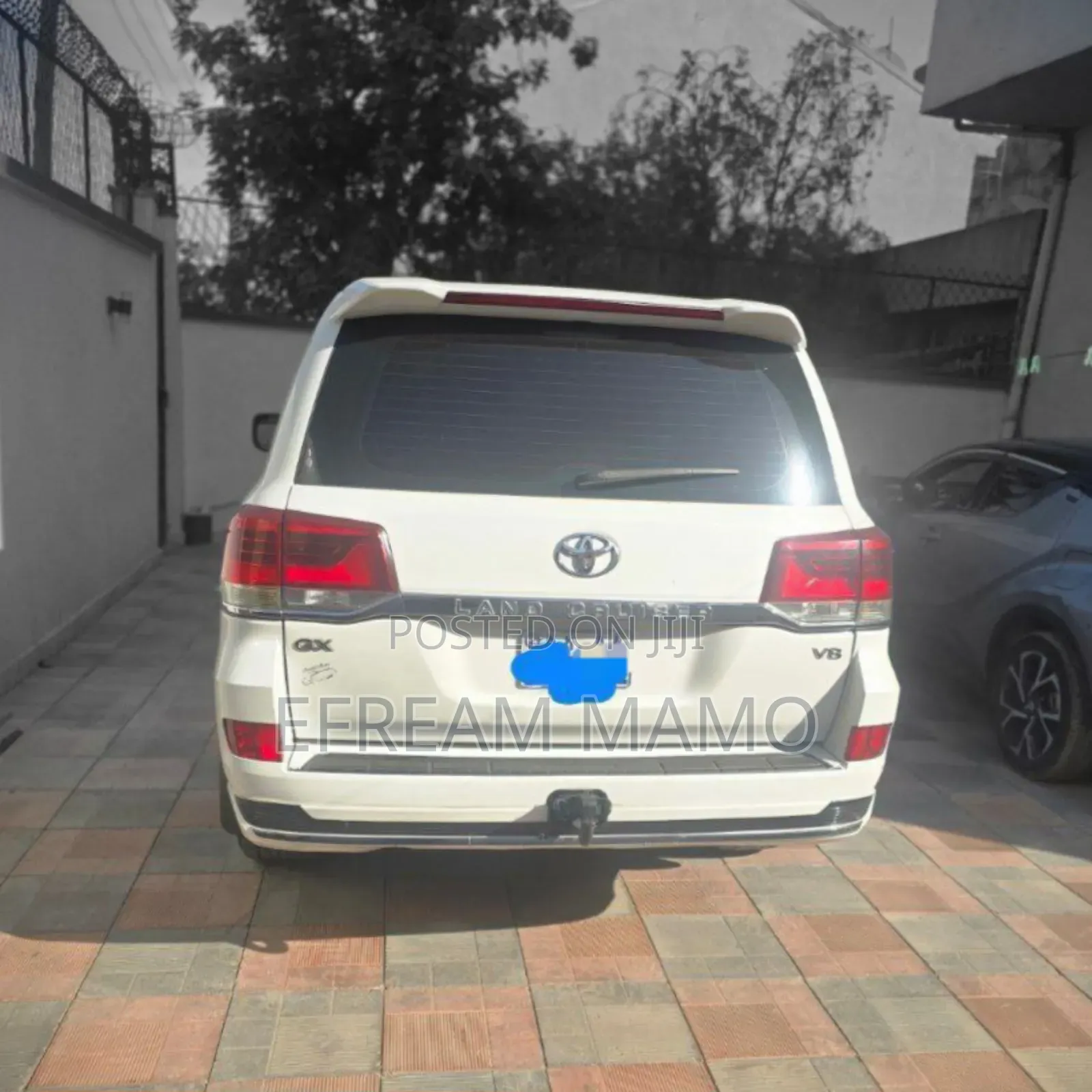 Toyota Land Cruiser 2012 White