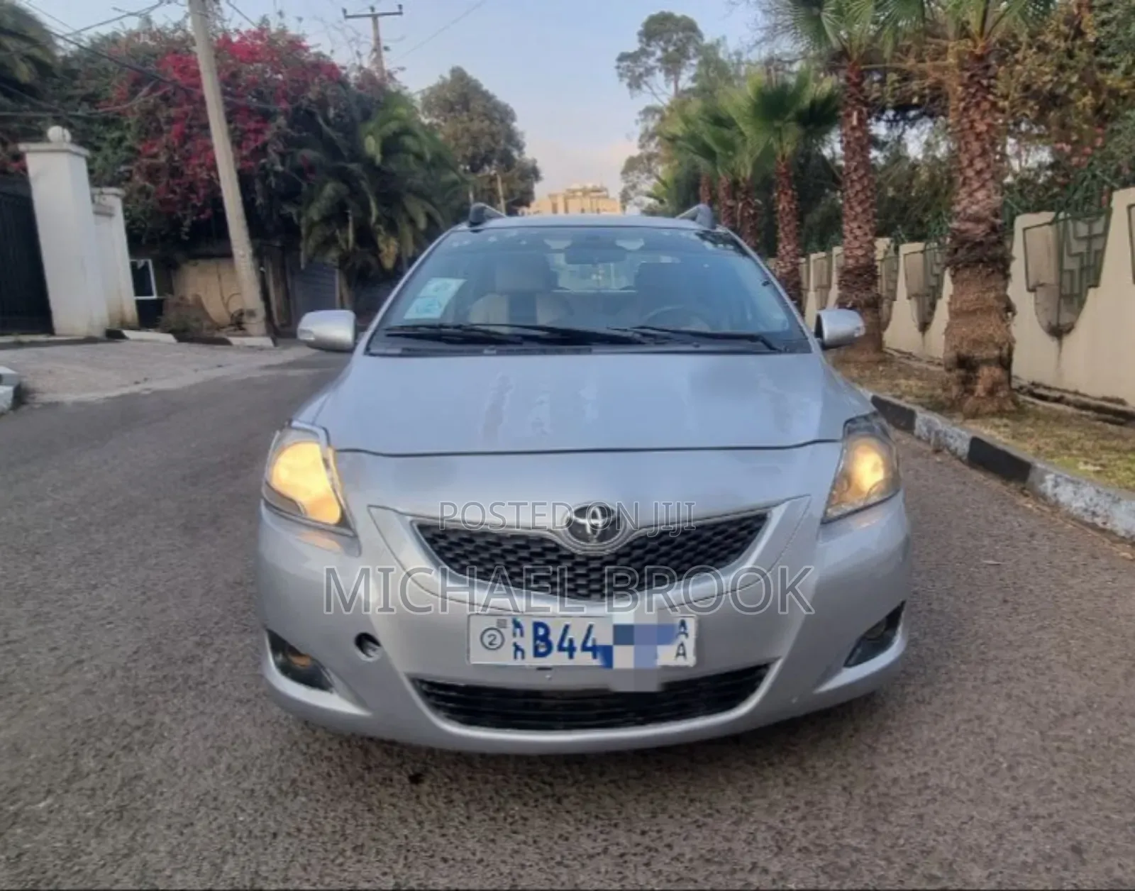 Toyota Yaris 2010 Silver