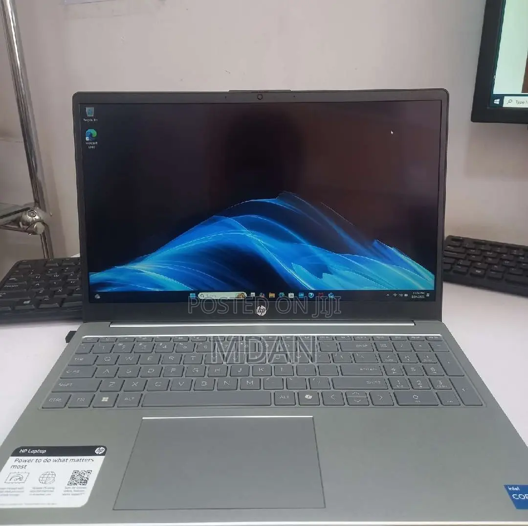 New Laptop HP Envy X360 8GB Intel Core I5 SSD 512GB