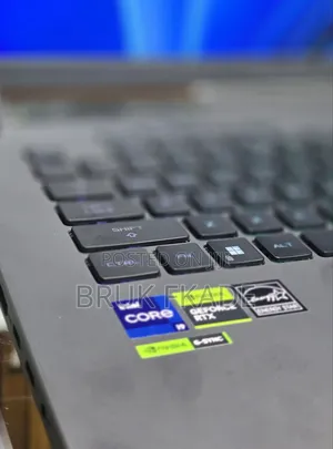 New Laptop Asus ROG Strix G15 16GB Intel Core I9 SSD 32GB