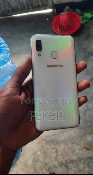 Samsung Galaxy A40 64 GB Black