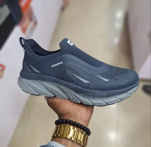 New Arrival Goupu Comfortable Sneakers Made in Vietnam