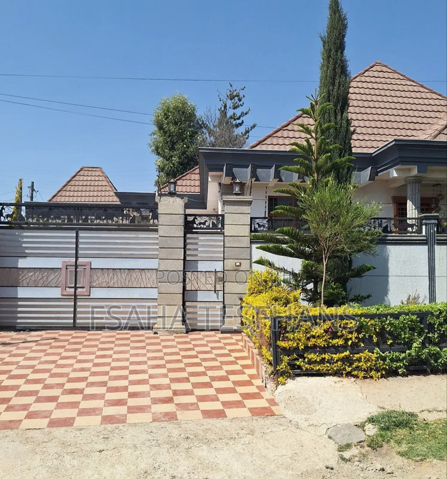 4bdrm House in Villa, Bole for rent