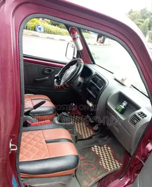 Suzuki APV Minibus 1999 Pink