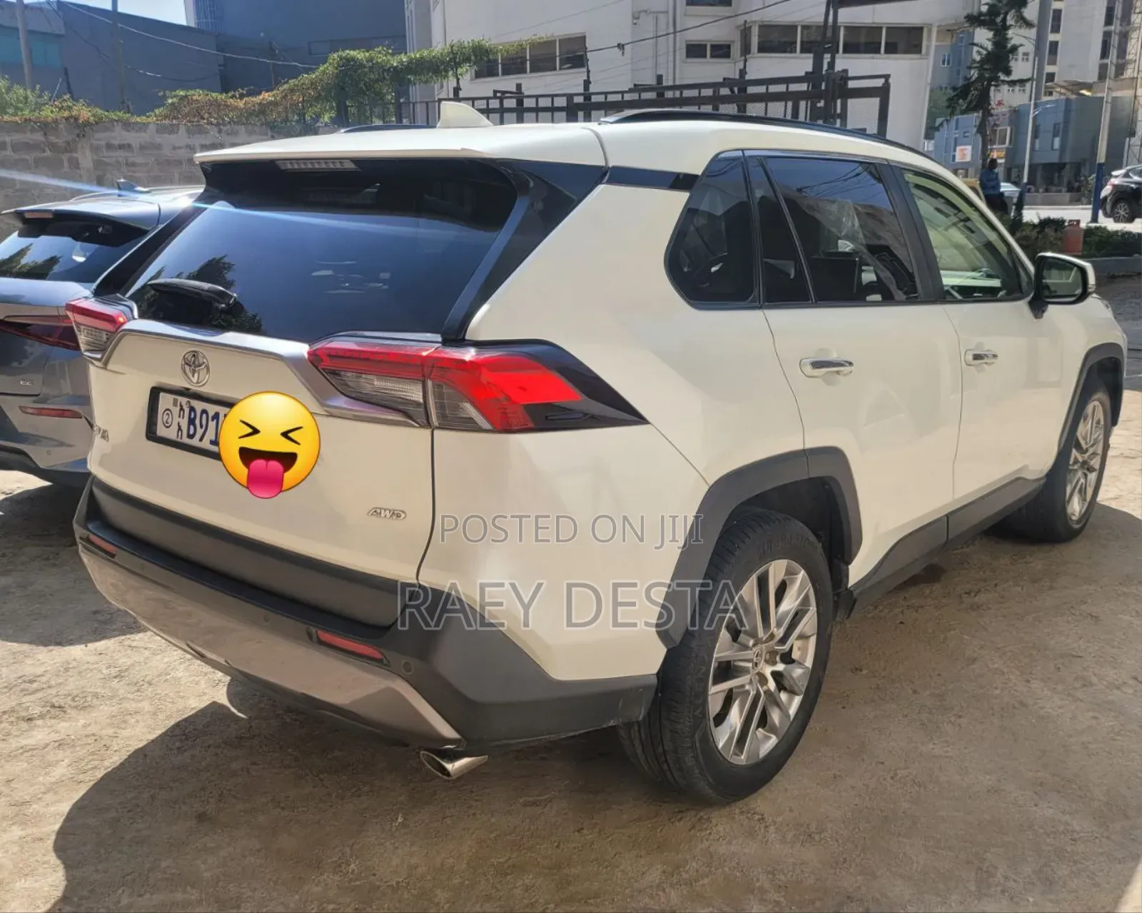 Toyota RAV4 2021 White