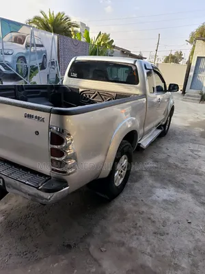 Toyota Hilux 2015 Silver