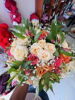 Classic Flower Bouquet – Roses