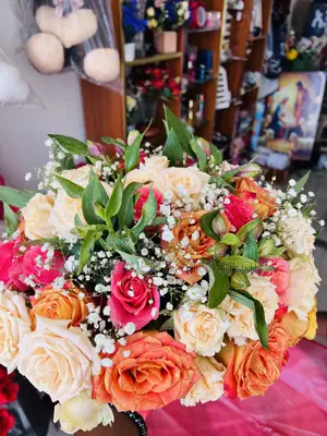 Classic Flower Bouquet – Roses