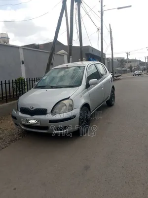 Toyota Vitz 2002 White