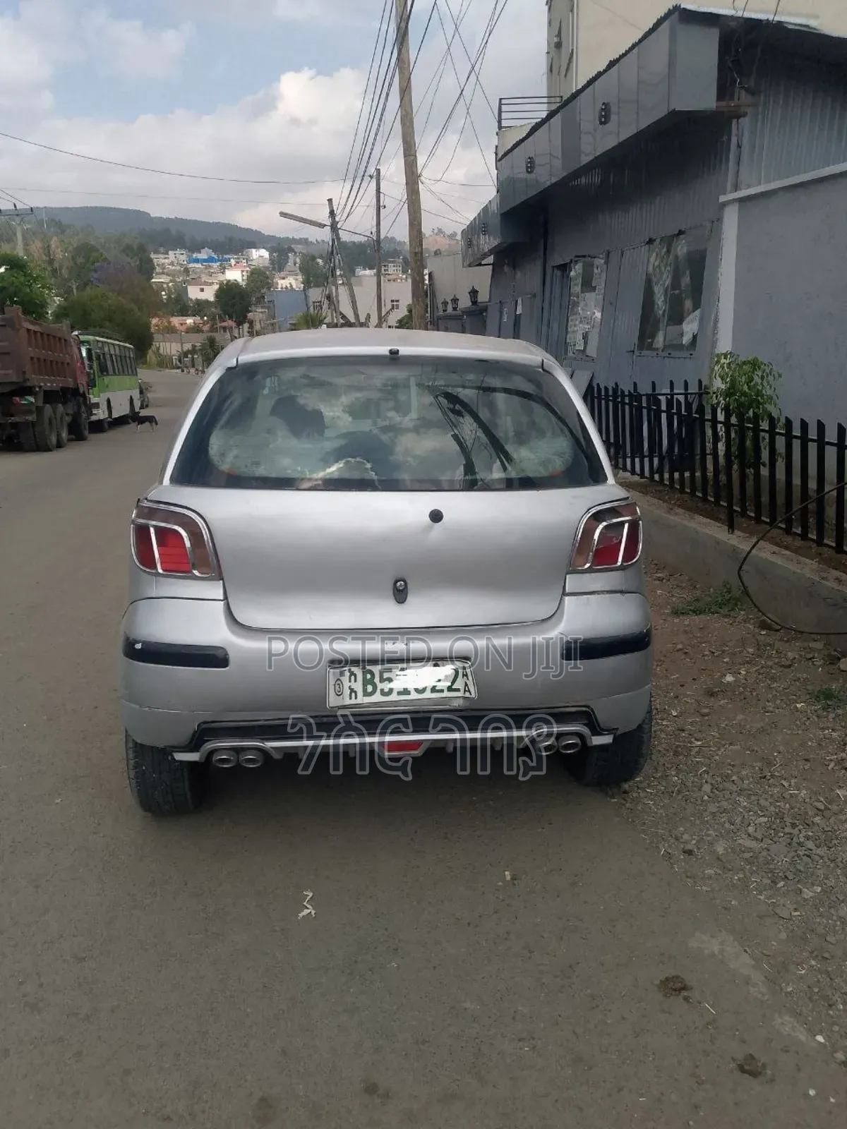 Toyota Vitz 2002 White