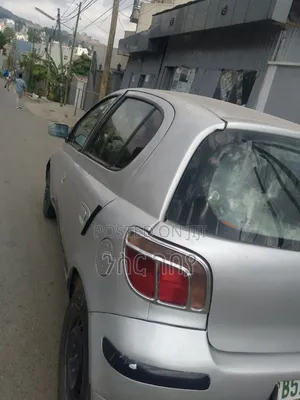 Toyota Vitz 2002 White