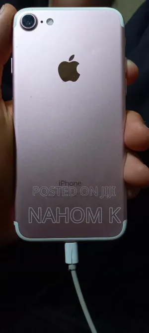 Apple iPhone 7 128 GB Gold