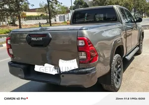 Toyota Hilux 2021