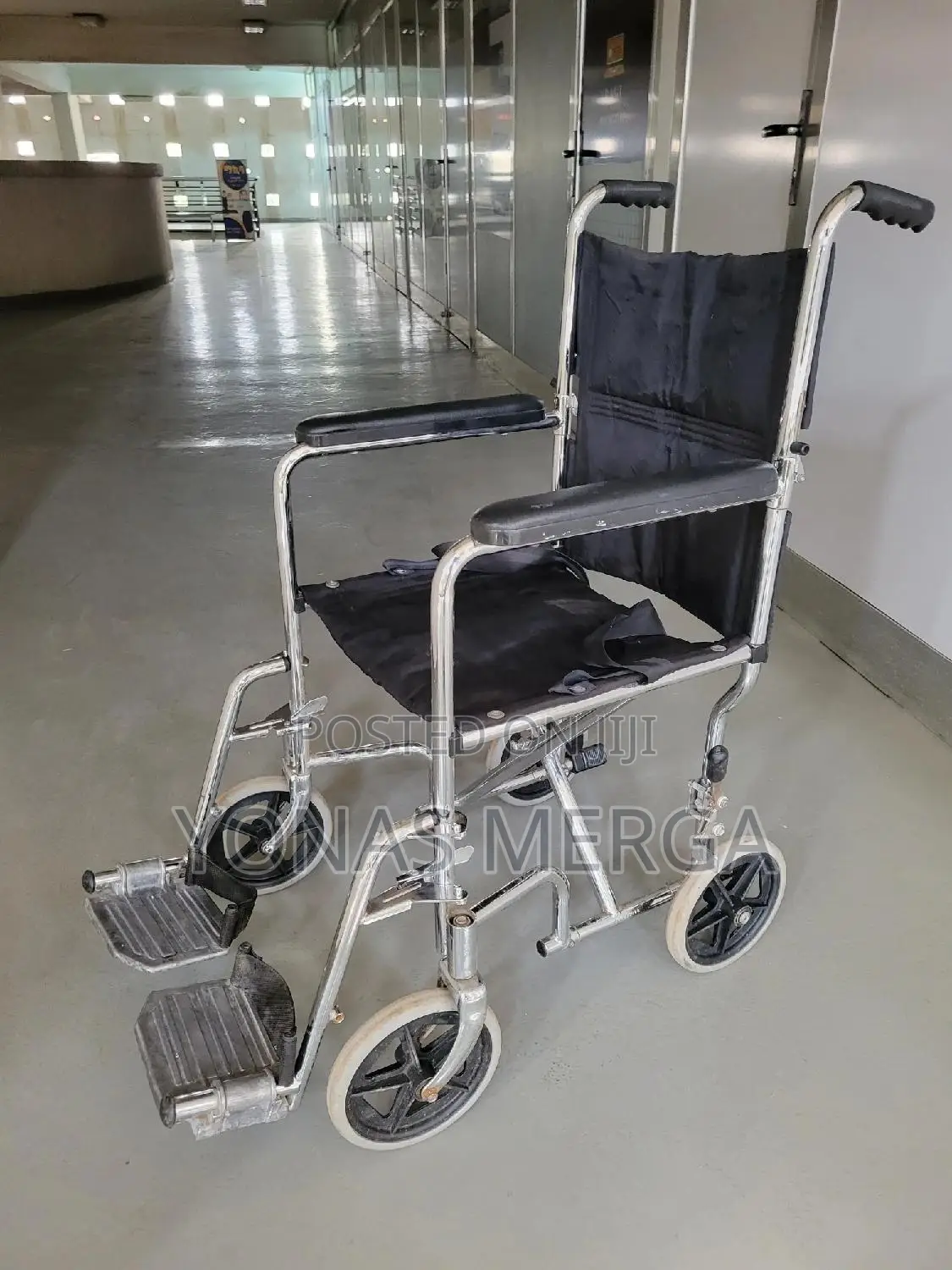 Transport Wheelchair 19" Seat/Transit Wheelchairs/Mini Wheel Chair
