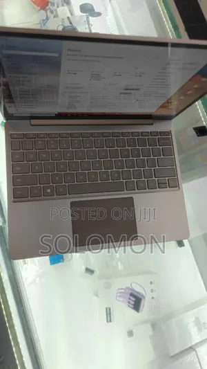 New Laptop Microsoft Surface 8GB Intel Core I5 SSD 128GB