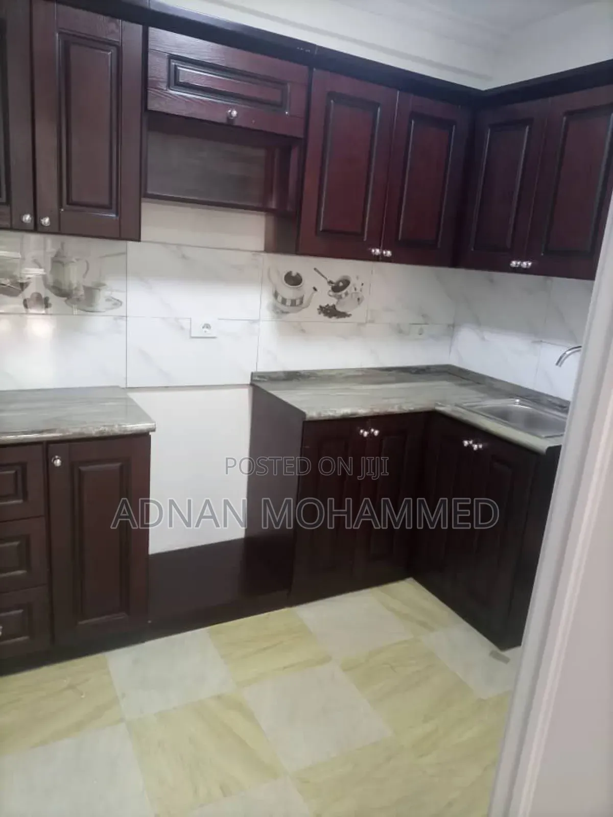 5bdrm House in Akaky Kaliti for sale