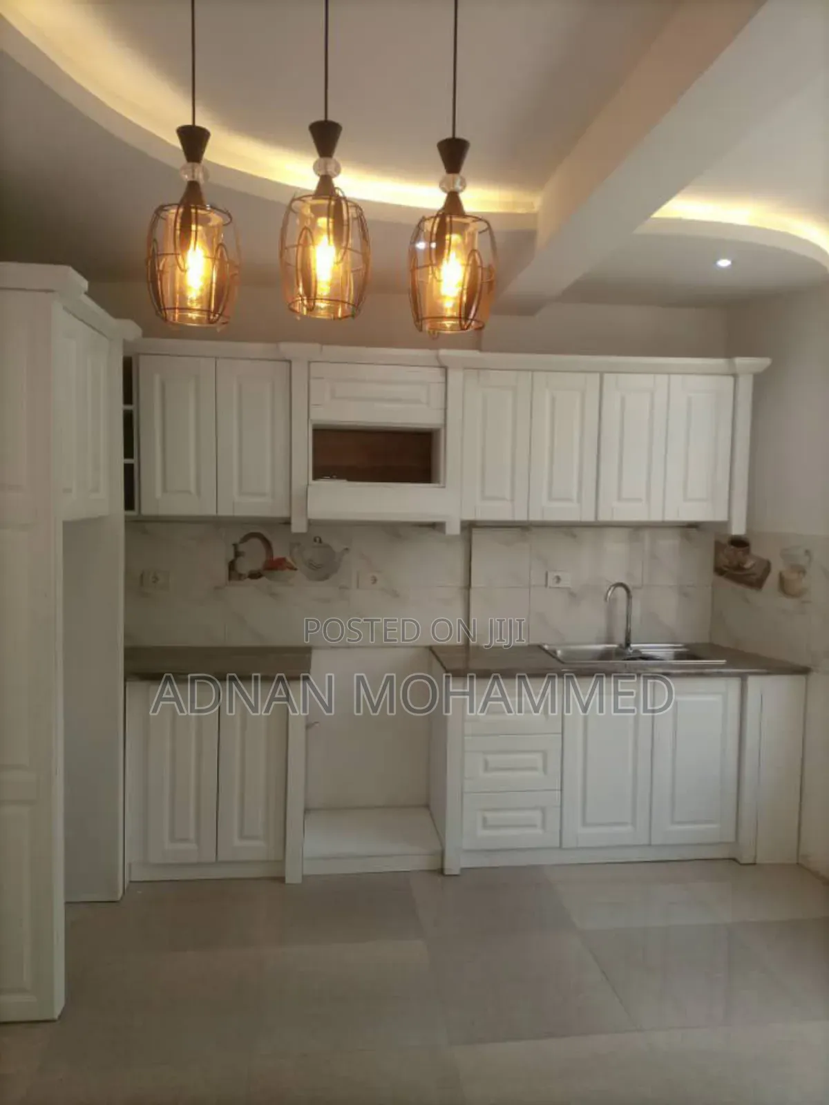 5bdrm House in Akaky Kaliti for sale