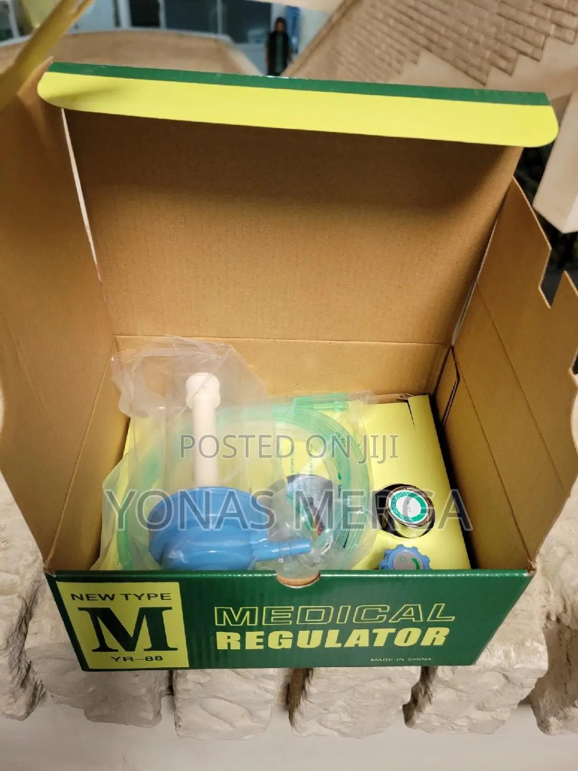 Oxygen Regulator言巉flow Meter With Fine Adjustment Valve