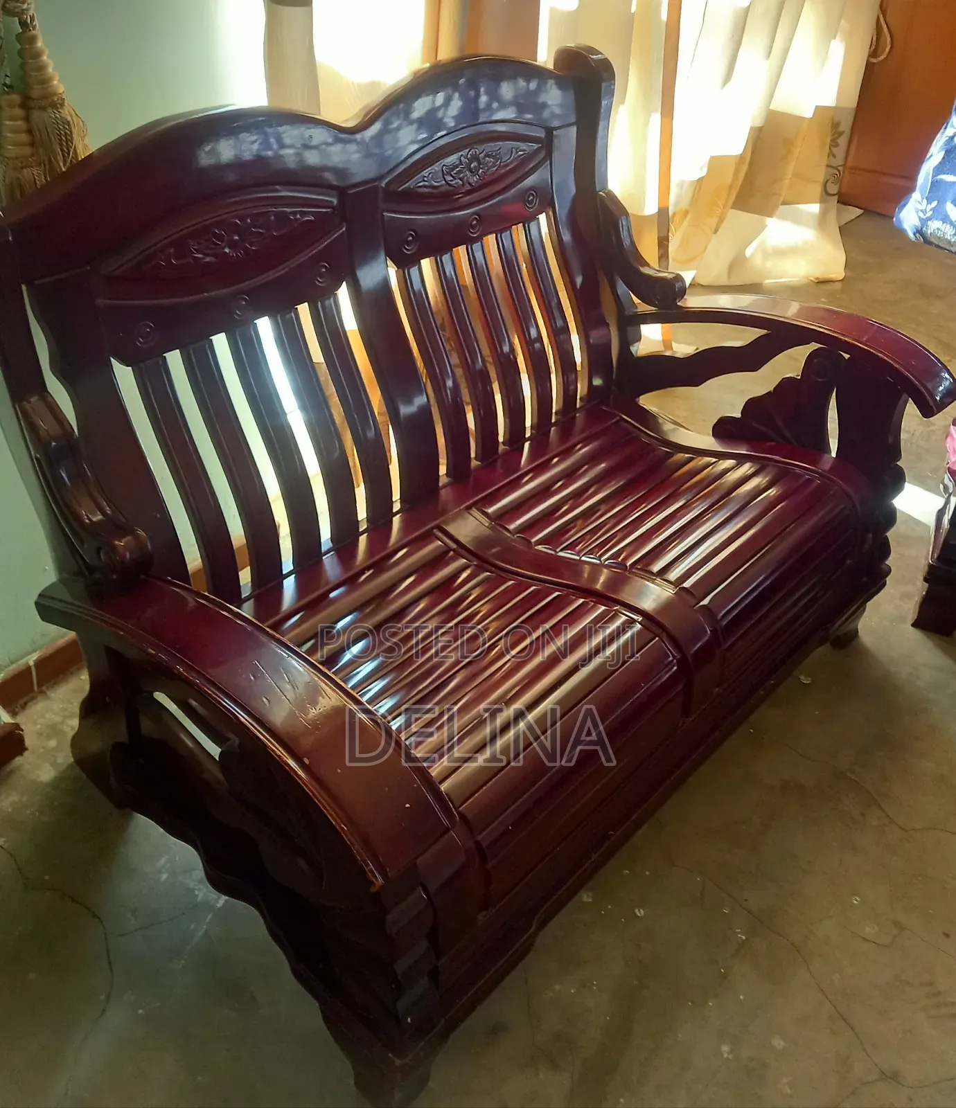 Solid Wood Hand-Carved 7- Seater Sofa - Dubai Import