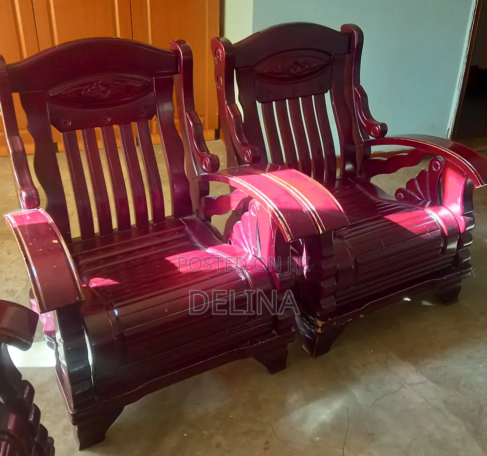 Solid Wood Hand-Carved 7- Seater Sofa - Dubai Import