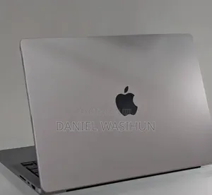 New Laptop Apple MacBook Pro M1 16GB AMD A10 SSD 512GB