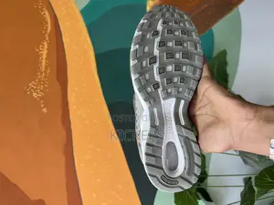 Nike Sports Wear Air Pagasus Olive