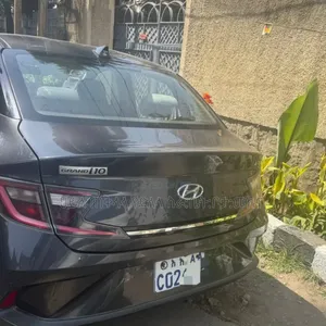 Hyundai I10 2022 Gray