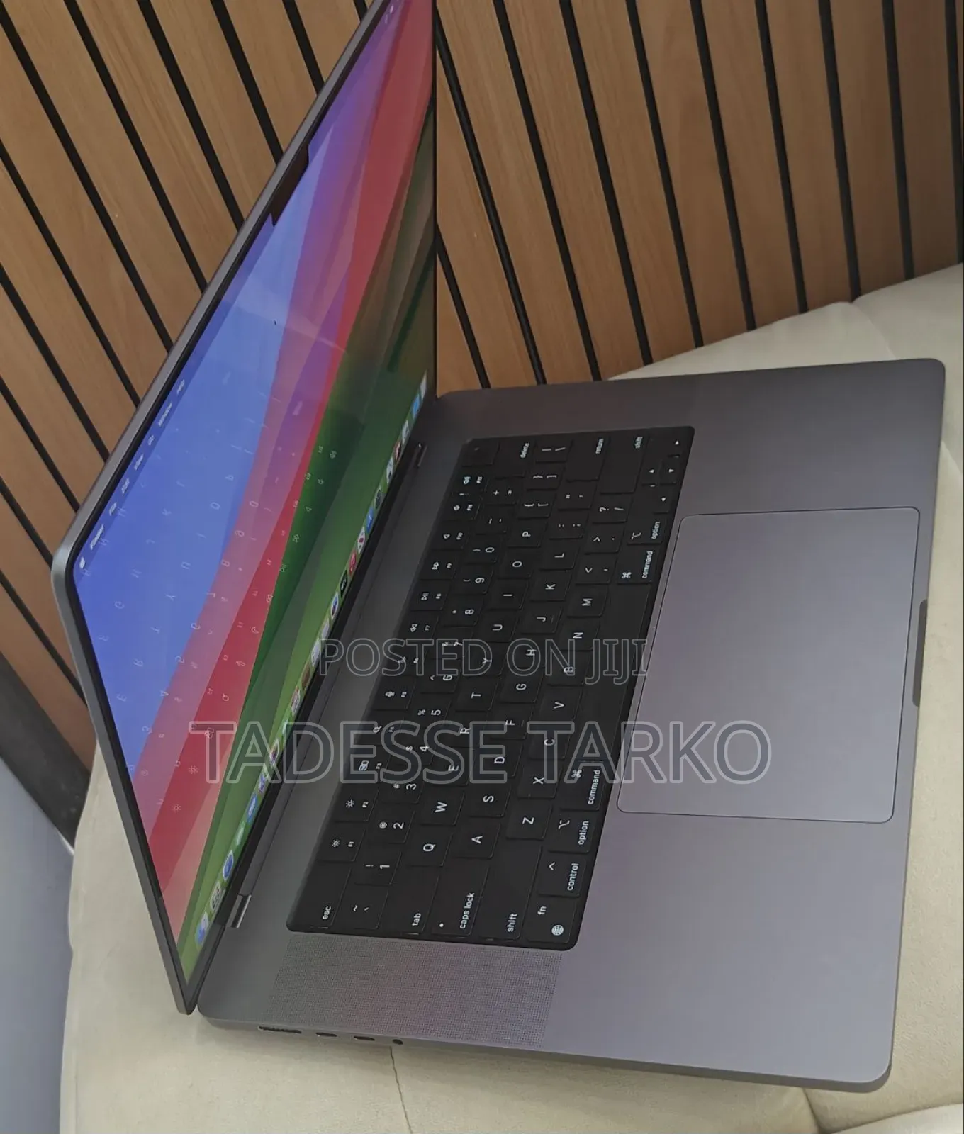 New Laptop Apple MacBook Pro 2021 M1 32GB Apple M1 Max SSD 512GB