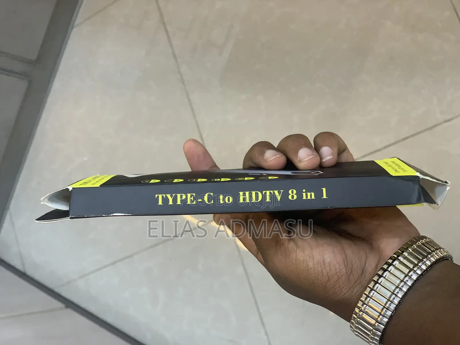 Type C to HDTV 8 in 1 (Hdtv+2usb+Type C + Sd)