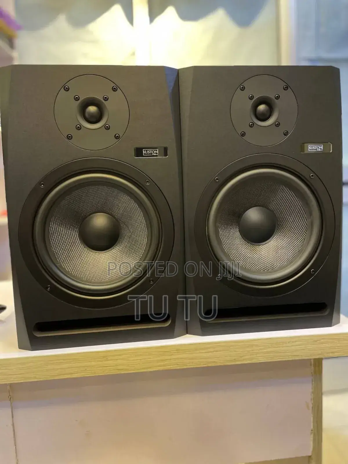 Studio Monitor