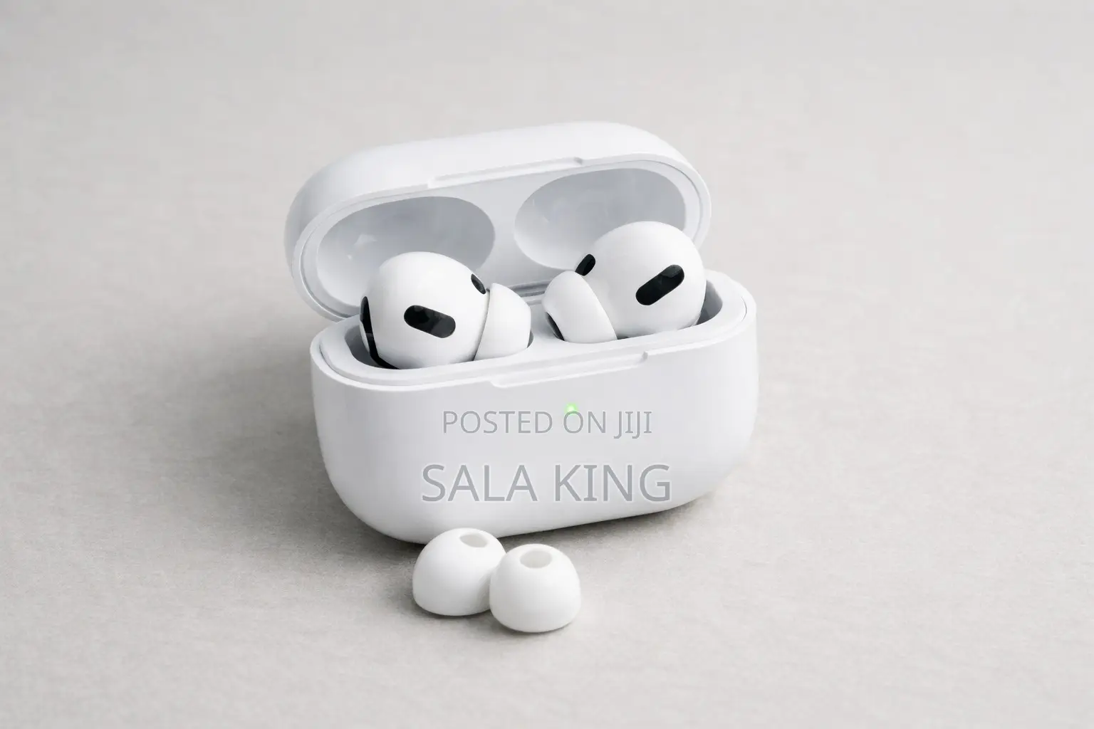 Earpode And Charger Cable