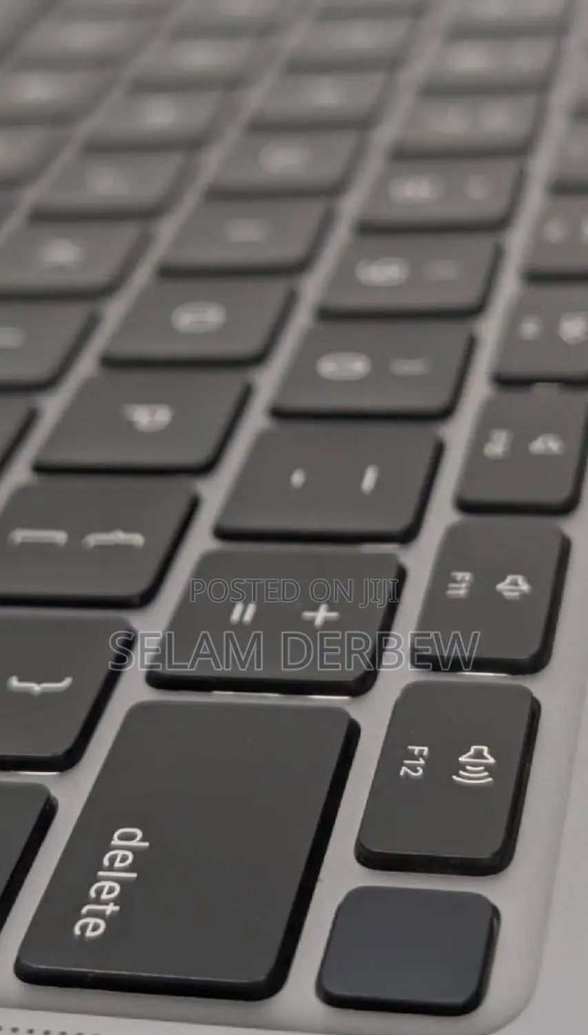 New Laptop Apple MacBook Air 2020 M1 8GB Apple M1 SSD 512GB