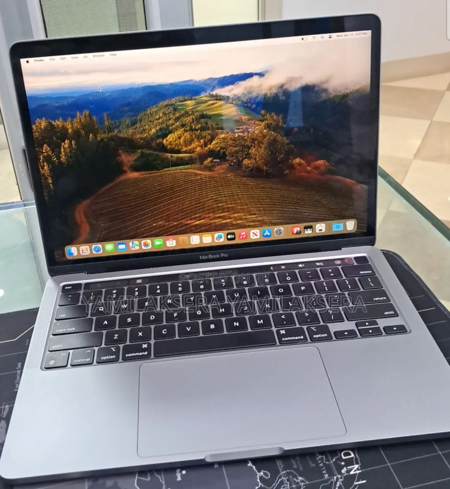 New Laptop Apple MacBook Pro 2023 M2 8GB Apple M2 SSD 256GB