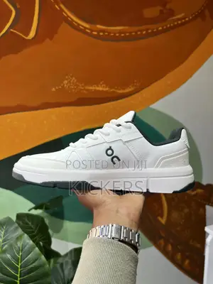 On Roger White With Green