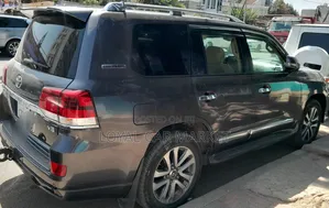 Toyota Land Cruiser 2015 Gray