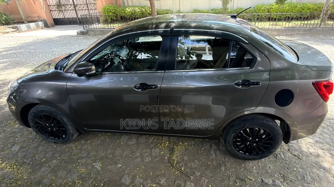 Suzuki Dzire 2022 Gray