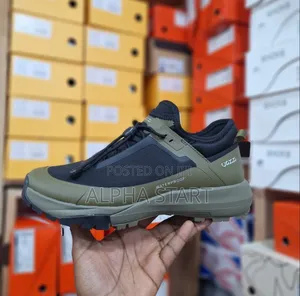 New Arrival Edco Waterproof Sneakers Made in Vietnam Size 40_44