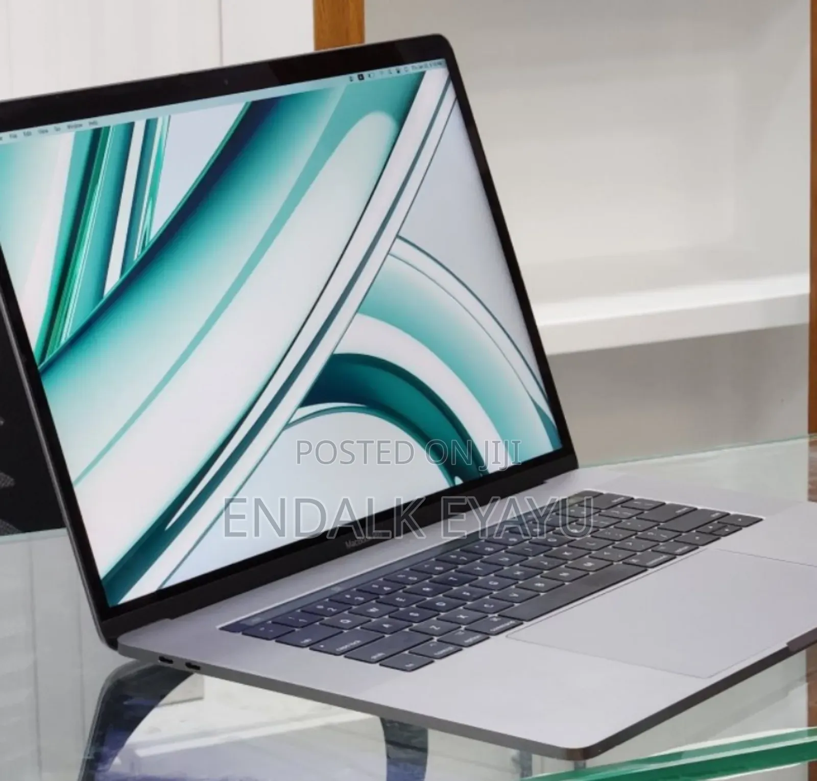 New Laptop Apple MacBook Pro 2017 16GB Intel Core I7 SSD 512GB