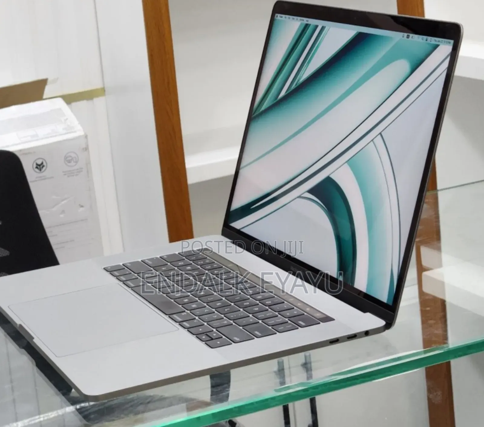 New Laptop Apple MacBook Pro 2017 16GB Intel Core I7 SSD 512GB