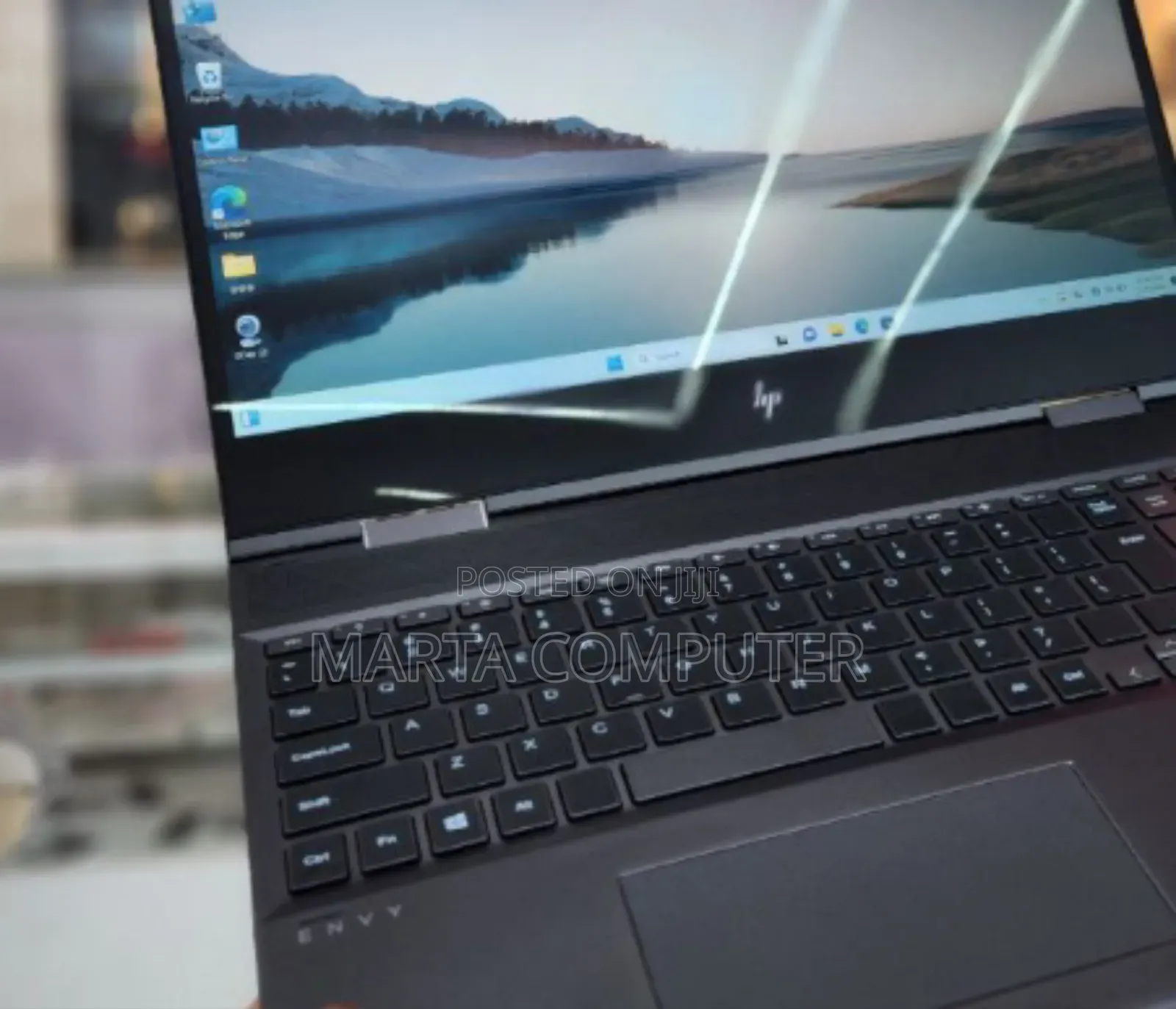 New Laptop HP Envy X360 8GB AMD Ryzen 7 SSD 256GB