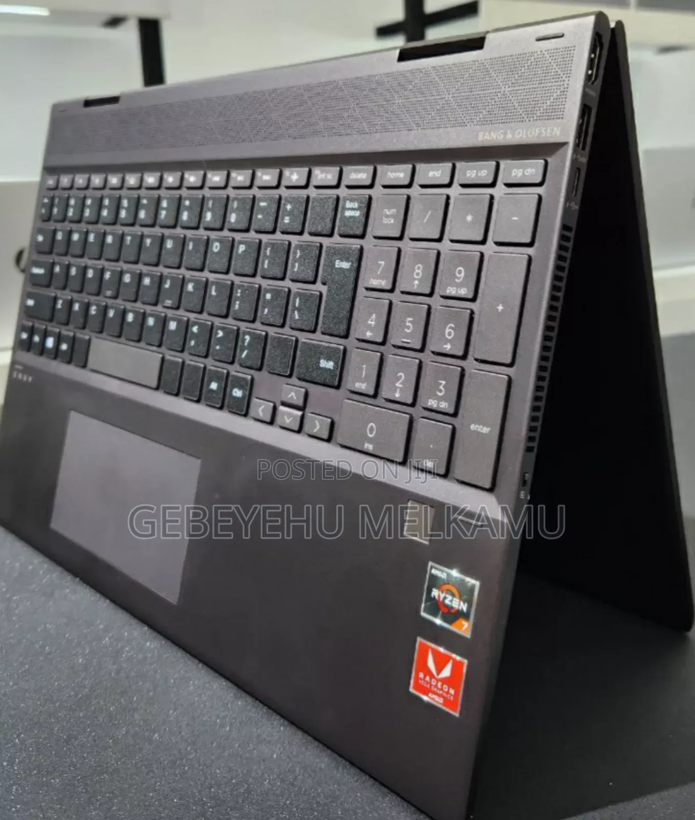 New Laptop HP Envy X360 8GB AMD Ryzen 7 SSD 256GB