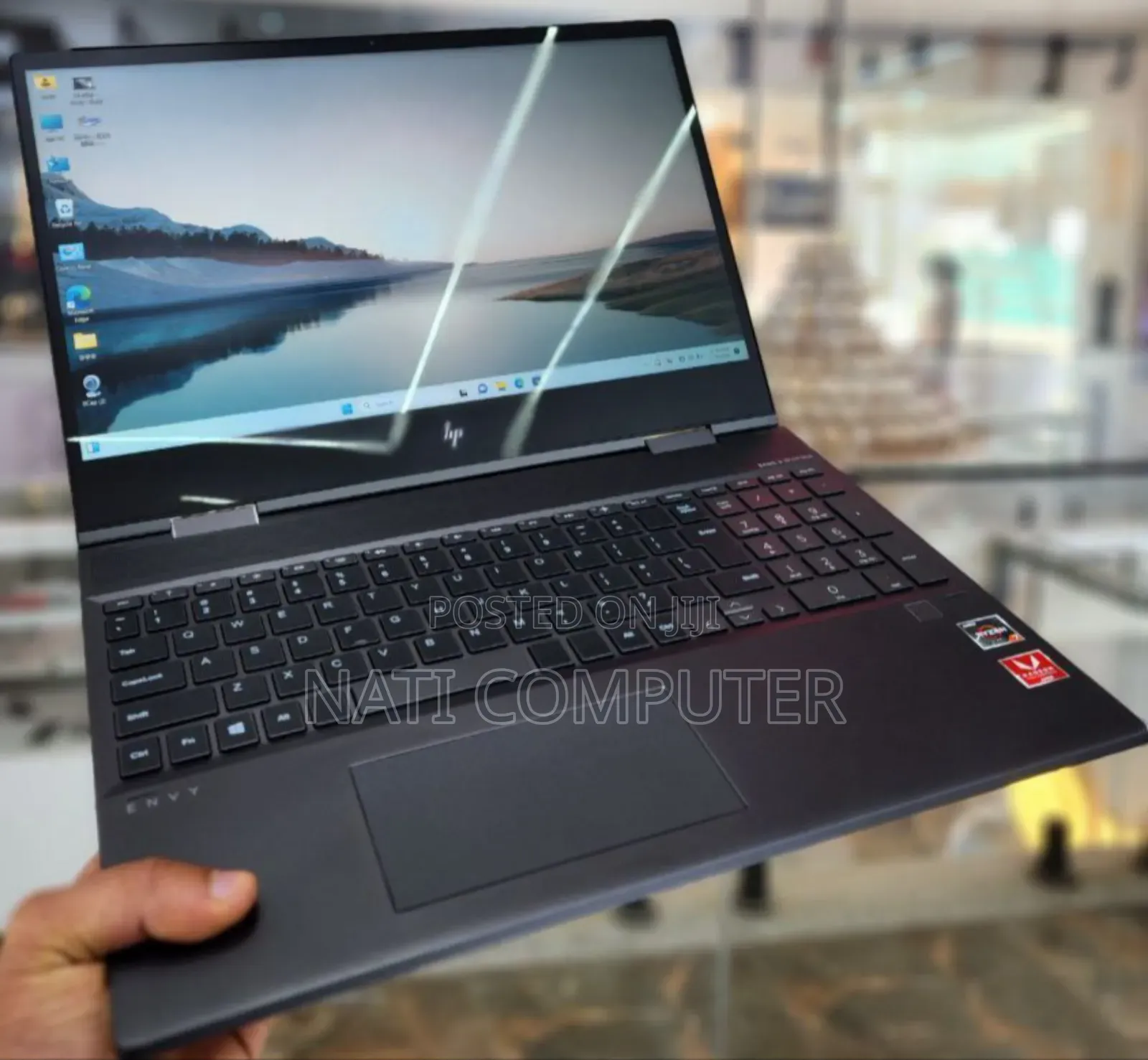 New Laptop HP Envy X360 8GB AMD Ryzen 7 SSD 256GB