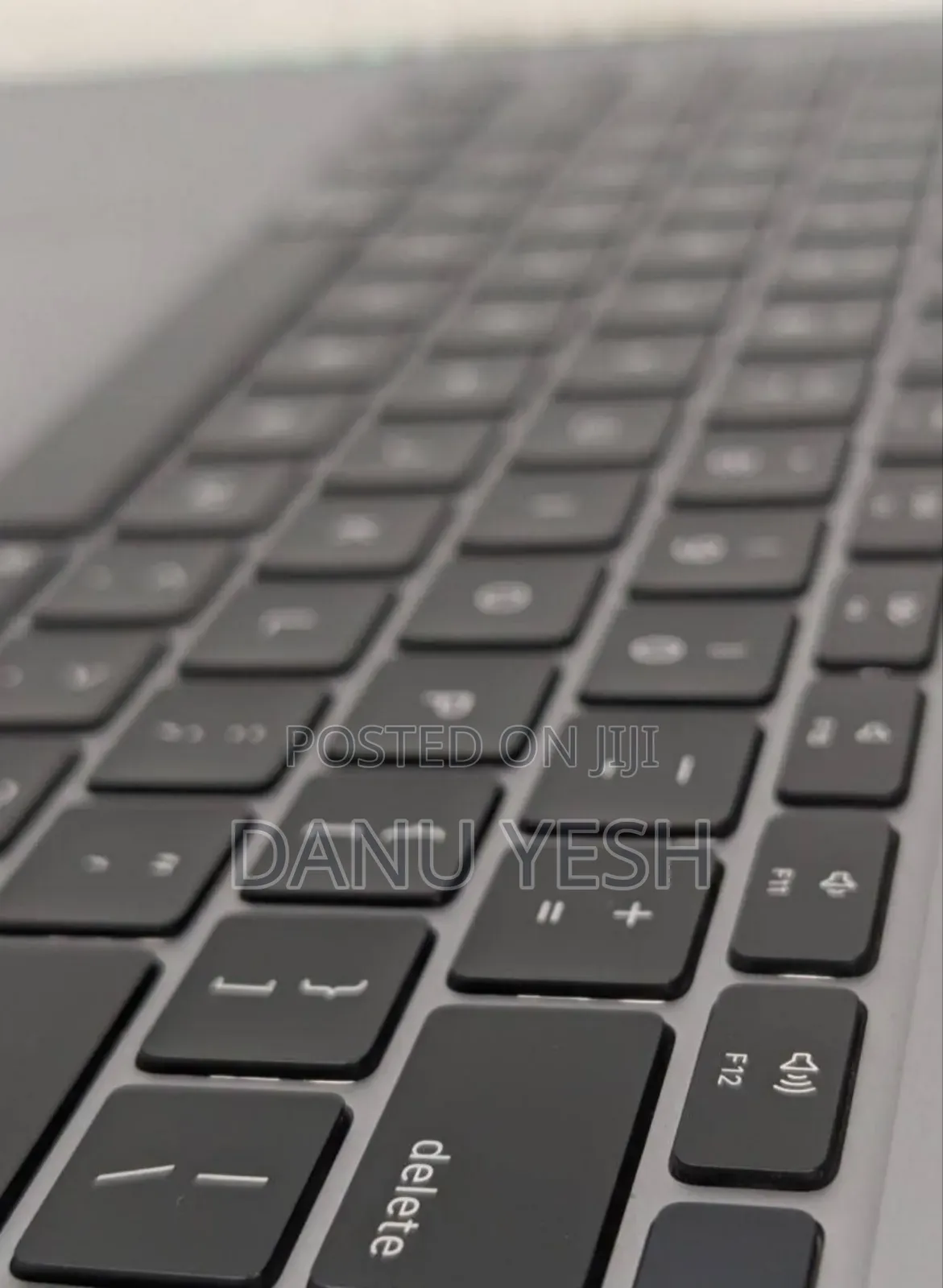 New Laptop Apple MacBook Air 8GB Apple M1 SSD 512GB