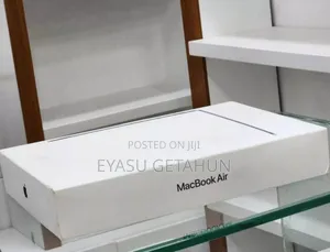 New Laptop Apple MacBook Air 2025 M4 13-Inch 16GB Apple M4 SSD 256GB